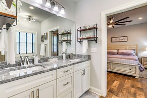 < 1 Mi to Golf & Marina: Inviting Home in Afton!