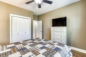 < 1 Mi to Golf & Marina: Inviting Home in Afton!