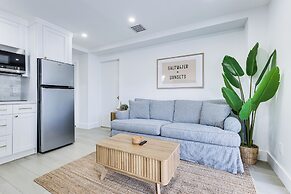 Close to Beach: Canal-front Home in Islamorada