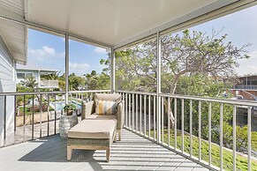Close to Beach: Canal-front Home in Islamorada