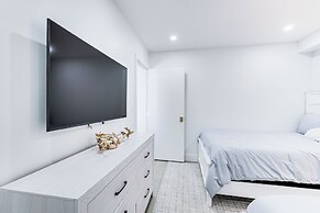 Close to Beach: Canal-front Home in Islamorada