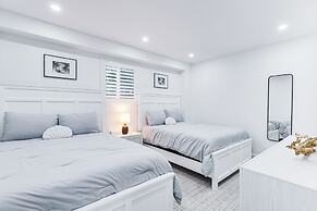 Close to Beach: Canal-front Home in Islamorada