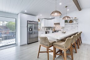 Close to Beach: Canal-front Home in Islamorada