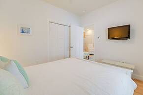 Near Portland trails: Walkable Apartment w/ Deck