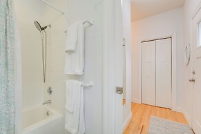 Near Portland trails: Walkable Apartment w/ Deck