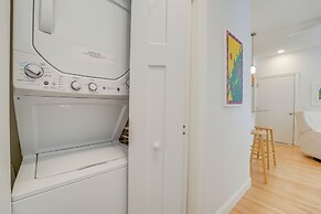 Near Portland trails: Walkable Apartment w/ Deck