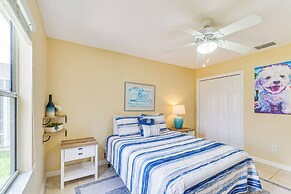 Peaceful Escape w/ Golf Cart in The Villages!