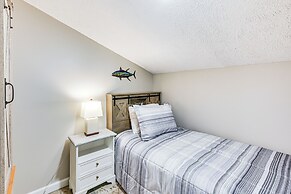 13 Mi to St Andrews State Park: Cabin w/ Patio!