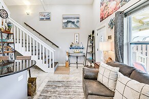 13 Mi to St Andrews State Park: Cabin w/ Patio!