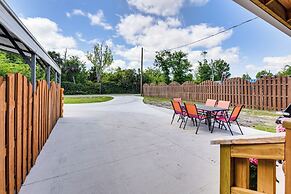 13 Mi to St Andrews State Park: Cabin w/ Patio!