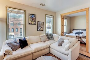 Walk to Hot Springs: Updated Retreat in Dtwn Ouray