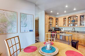 Walk to Hot Springs: Updated Retreat in Dtwn Ouray