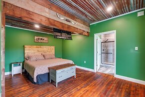 Near Vineyards: Country Condo in New Haven