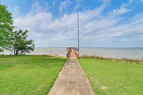 Lakefront Gem w/ Boat Dock & Fishing Pier in Many