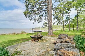 Lakefront Gem w/ Boat Dock & Fishing Pier in Many