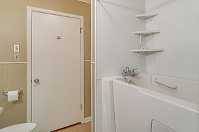 Lakefront Gem w/ Boat Dock & Fishing Pier in Many