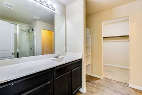 < 20 Mi to Dtwn Austin: Home in Quiet Neighborhood