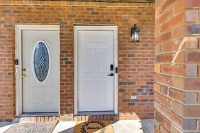 2 Mi to Fort Stewart: Modern Hinesville Haven