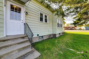 < 2 Mi to Suny Cortland: Unit w/ Private Parking