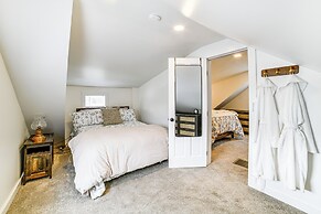 Hot Tub & Watercrafts: Lakefront Catskills Getaway