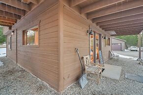 Deck + Mountain Views: Fairplay Family Escape!