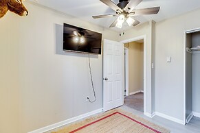 Beach Access: Bbq-ready Poconos Family Getaway!