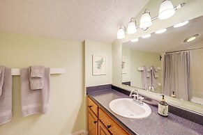 Walk to Ski Slopes: Sugar Mountain Unit w/ Balcony