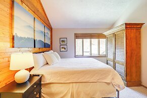 Walk to Ski Slopes: Sugar Mountain Unit w/ Balcony