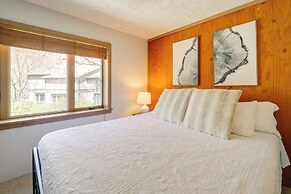 Walk to Ski Slopes: Sugar Mountain Unit w/ Balcony