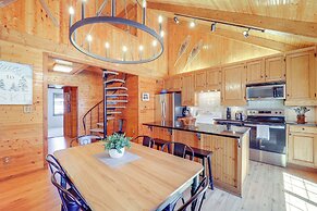 Walk to Ski Slopes: Sugar Mountain Unit w/ Balcony