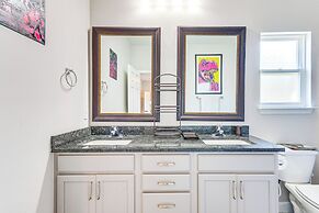 Military-friendly Home Near Navarre Beach & Base!