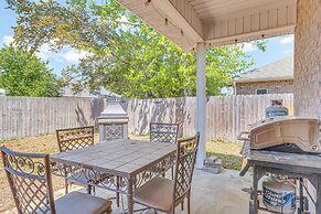 Military-friendly Home Near Navarre Beach & Base!