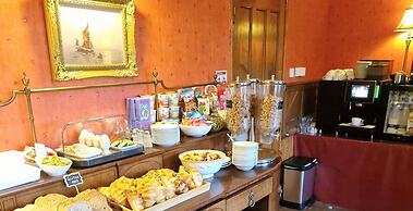 Cambus o'May Hotel