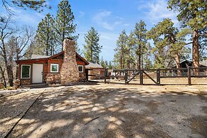 StoneHauz Cabin built in 1926
