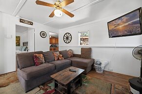 StoneHauz Cabin built in 1926