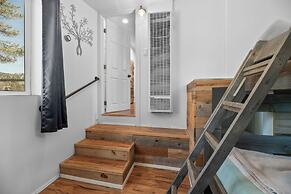 StoneHauz Cabin built in 1926