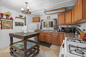 StoneHauz Cabin built in 1926