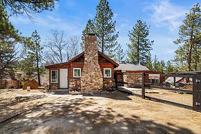 StoneHauz Cabin built in 1926