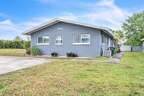 Cozy Retreat Mins To Beaches & Dining 2 Bedroom Duplex