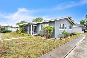 Cozy Retreat Mins To Beaches & Dining 2 Bedroom Duplex