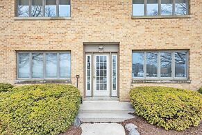 Harbor Hideaway - Walk To Beach, Dining & Downtown 2 Bedroom Condo