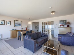 Pleasant Flat on Seafront With Terrace