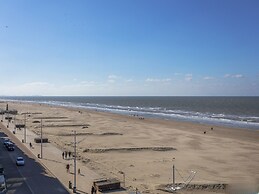 Pleasant Flat on Seafront With Terrace