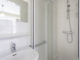Pleasant Flat on Seafront With Terrace