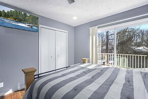 Lakation at the Waters Edge