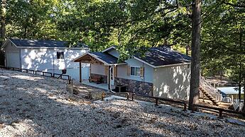 Lakation at the Waters Edge