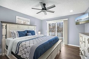 Lakation at the Waters Edge