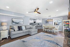 Lakation at the Waters Edge