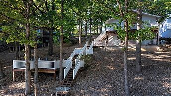 Lakation at the Waters Edge