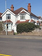 10 Guests - 5 Bedrooms - Free Parking - Petok